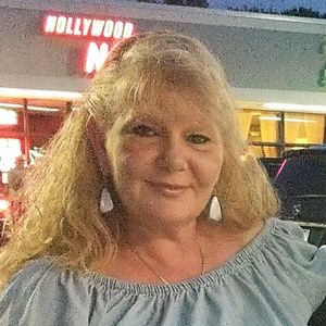 Meet your Posher, Debby